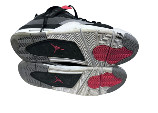 Size 9 - Jordan 4 Retro Mid Infrared (USED)